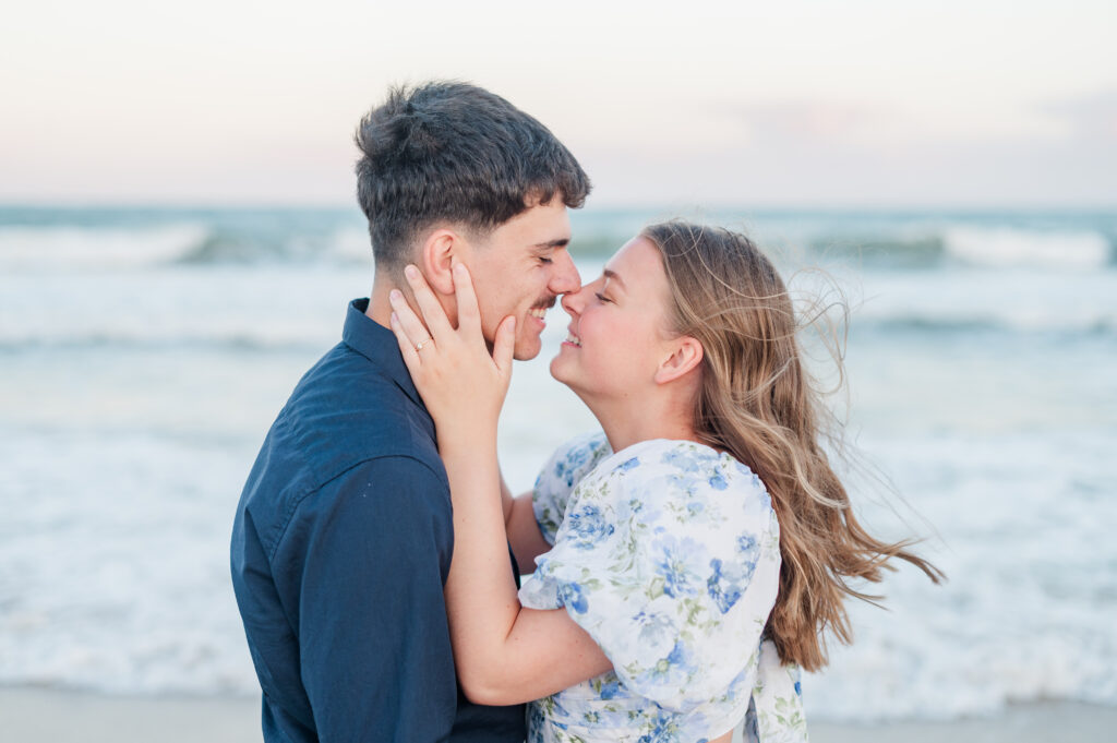 couple posing at topsail beach