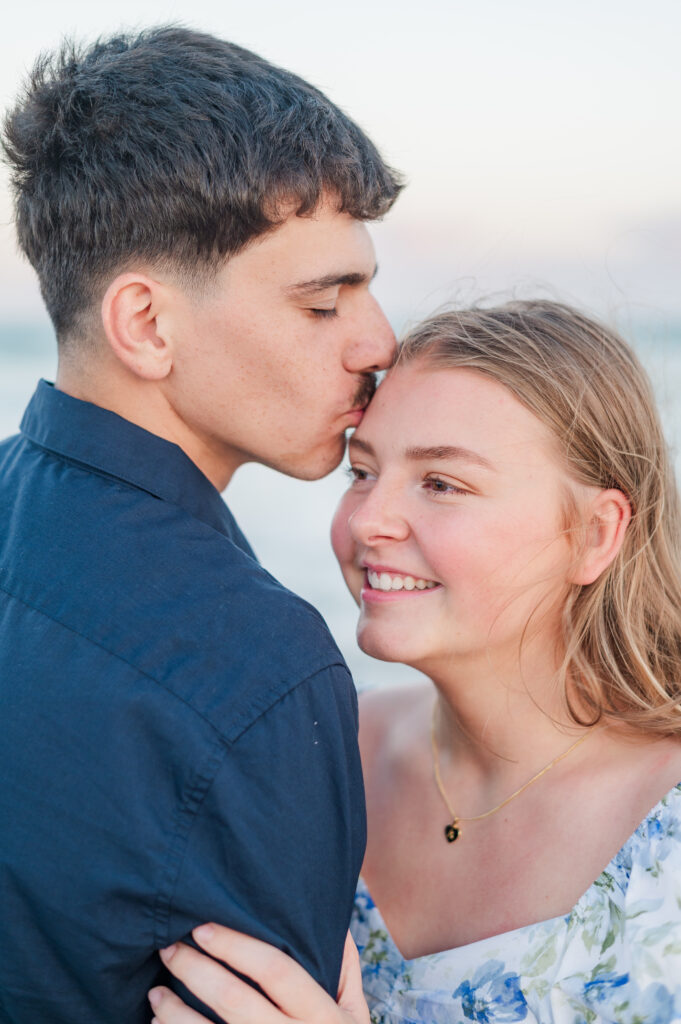 couple posing at topsail beach