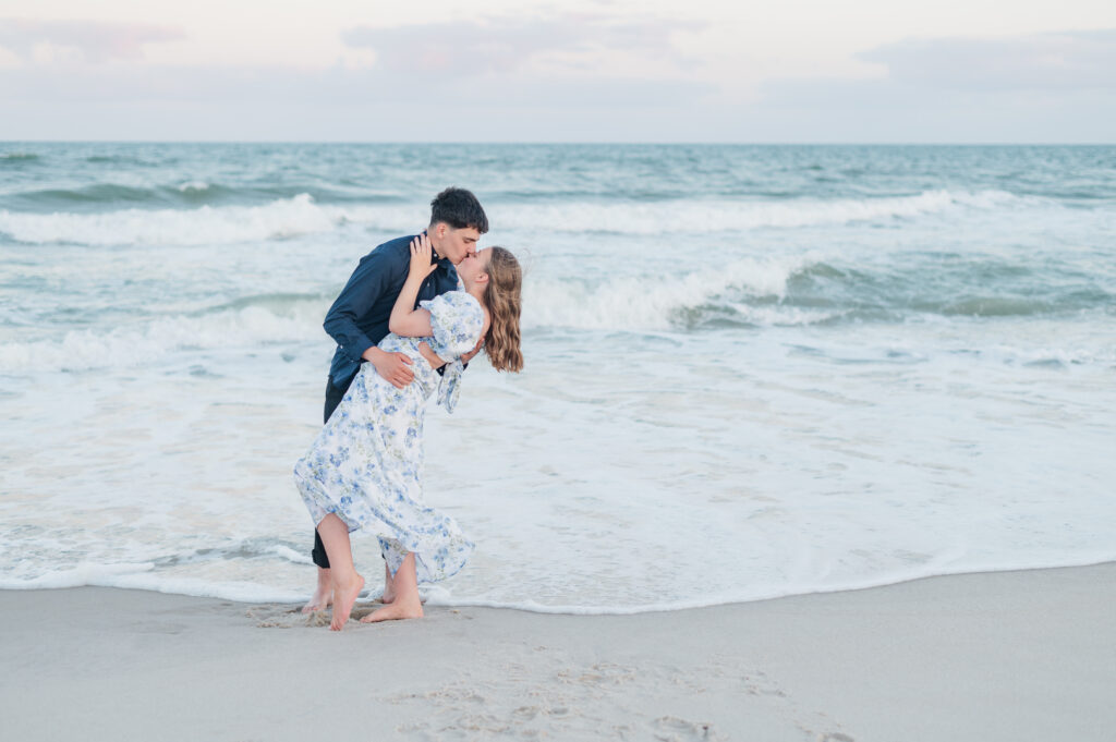 couple dip at topsail beach