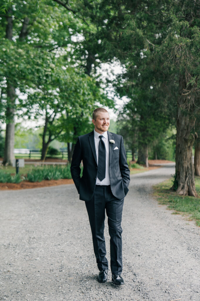 Summerfield groom portraits