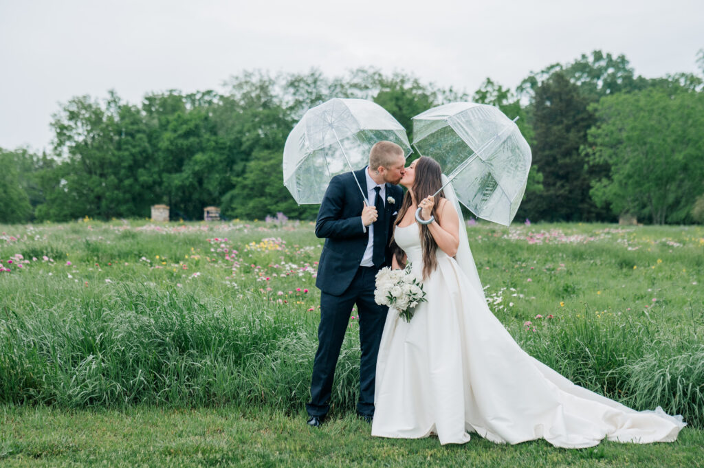 Summerfield farms bride and groom portraits kissing