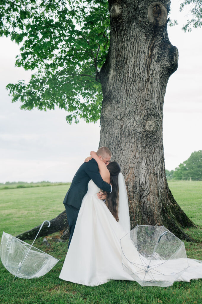 Summerfield farms wedding ceremony first kiss