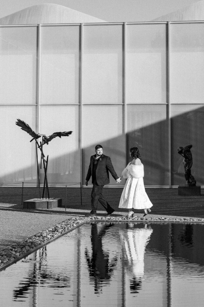 elopement at the north carolina museum of art b/w