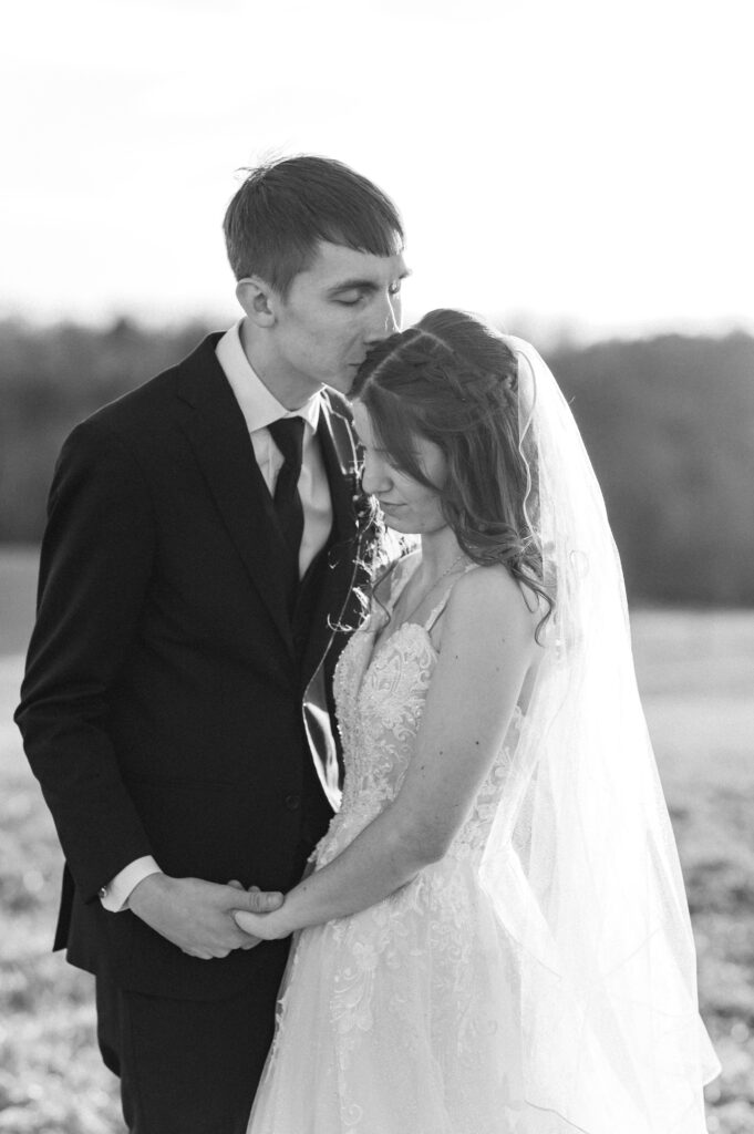 Bride and groom b/w portraits