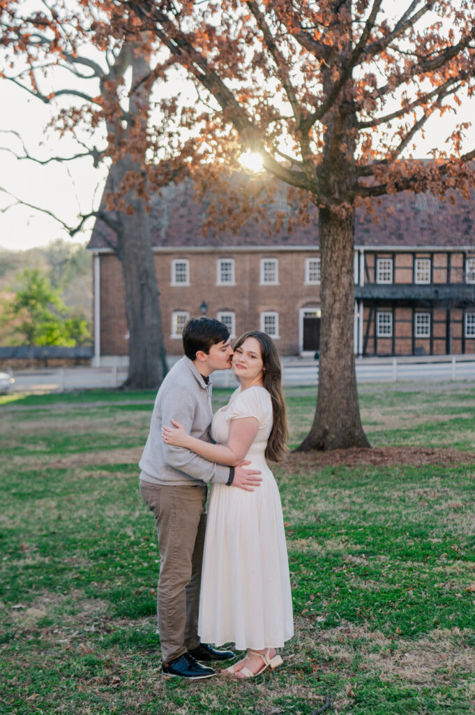 Engagement photo pose ideas
